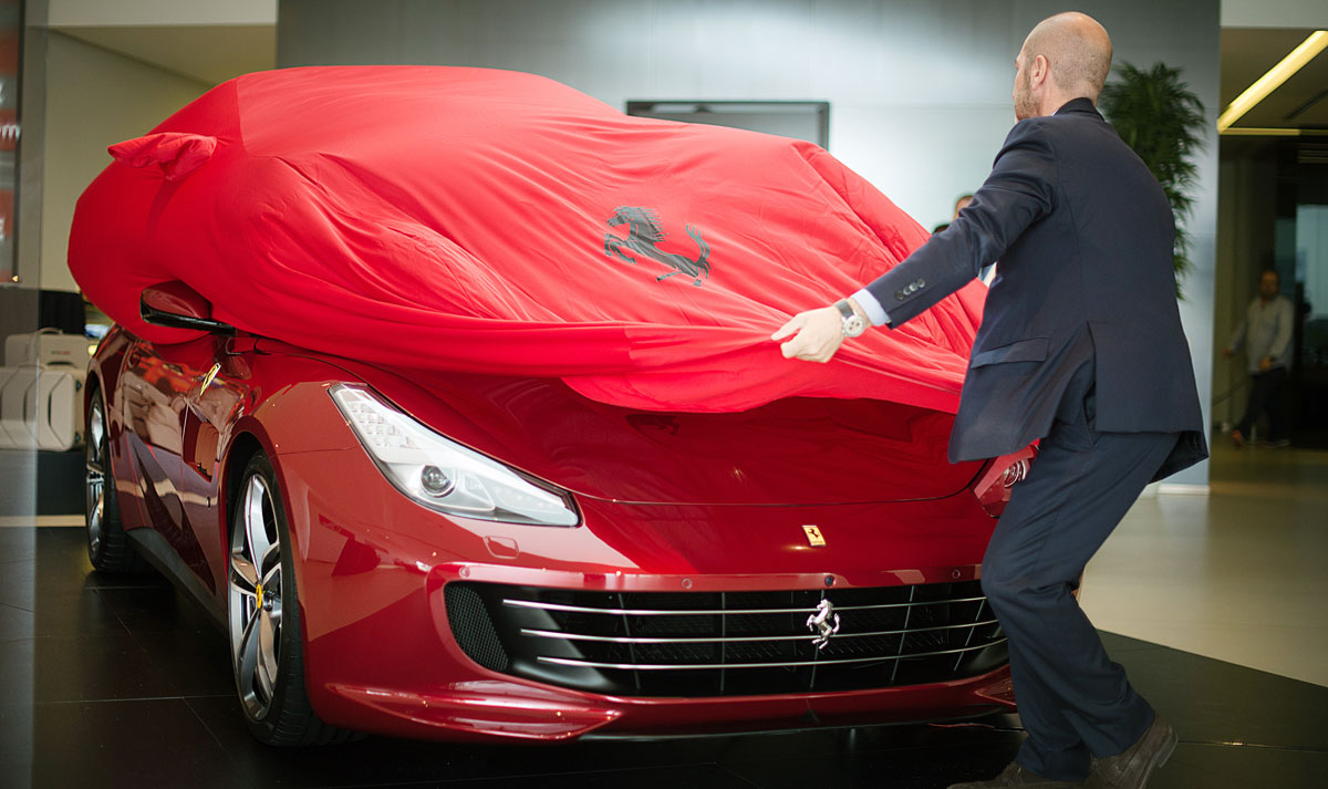 Cars Gallery presenta el nuevo Ferrari GTC4LUSSO